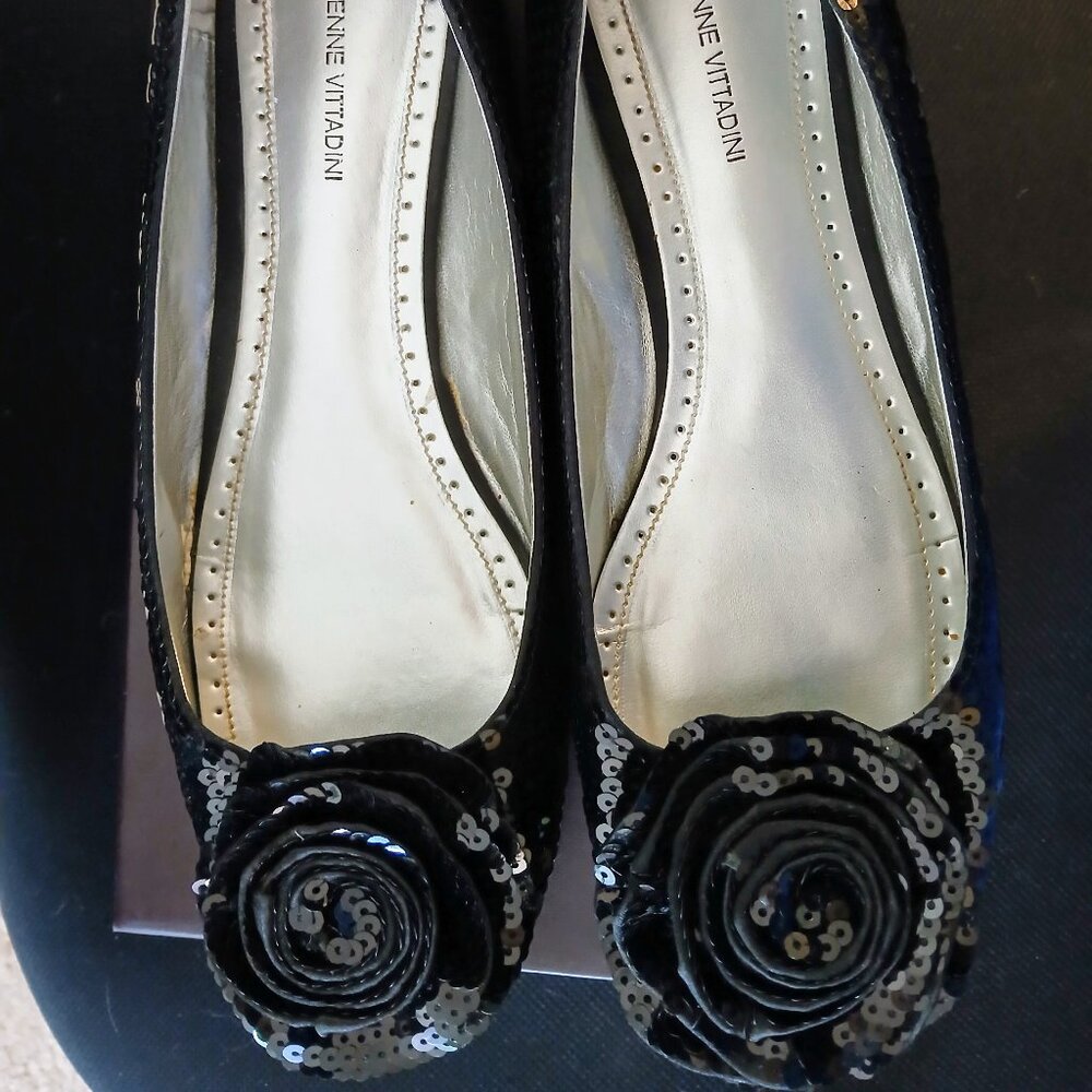 Adrienne Vittadini Black Rose Sequin AV-Swing Flats 11M